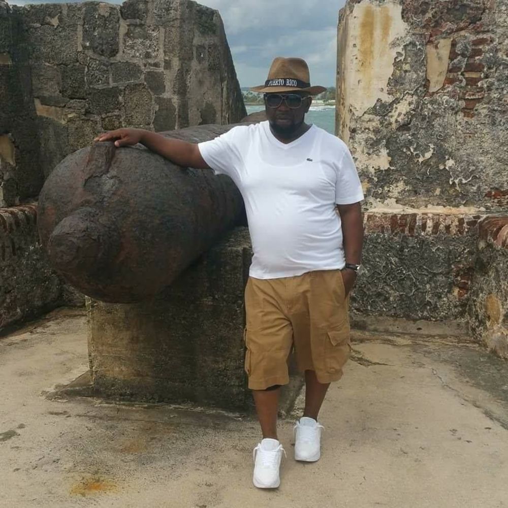 Meet your Posher, Warren e.